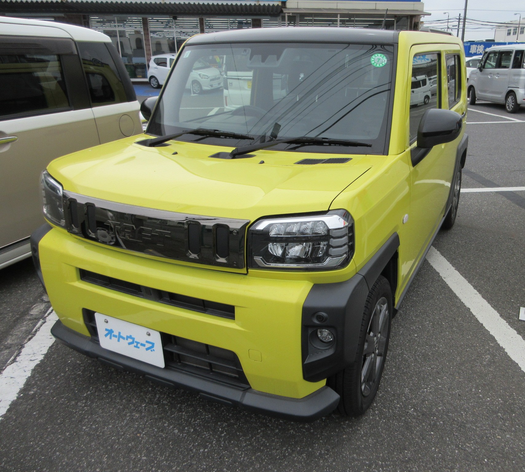 ダイハツ　タフト